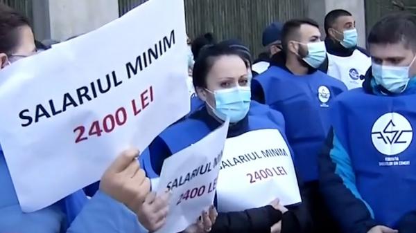 Sindicaliştii au început protestele, după ce Guvernul a anunţat o majorare de doar 40 de lei a salariului minim