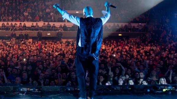 Artiștii au rămas fără scenă de Revelion. Loredana, Andreea Bălan sau trupa Voltaj vor fi sufletul petrecerii la ei acasă