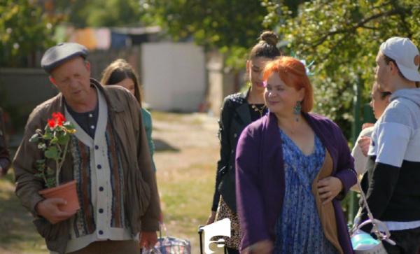 Serialul „Adela”, gata de debut. Actorii dau detalii picante de pe platourile de filmare