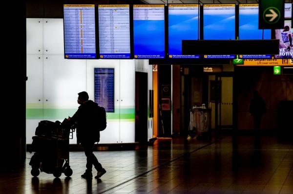 Vaccinul anti-Covid deschide graniţele şi înlătură carantina. Măsura exceptării de la izolare nu se poate aplica copiilor