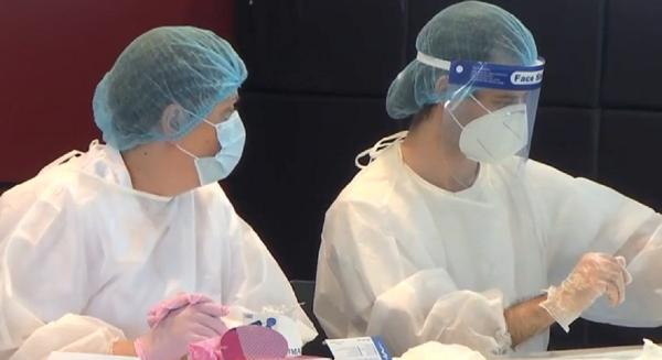 Noua tulpină de coronavirus ar putea fi cu 30% mai mortală. Mutaţia poate fi sesizată doar prin teste PCR