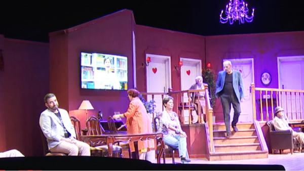 Primele spectacole programate la teatrele din Bucureşti. Cinematografele amână redeschiderea