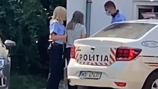 Fata umilită și snopită în bătaie la Târgu Jiu cere daune în instanță: câte 100.000 lei de la fiecare agresoare