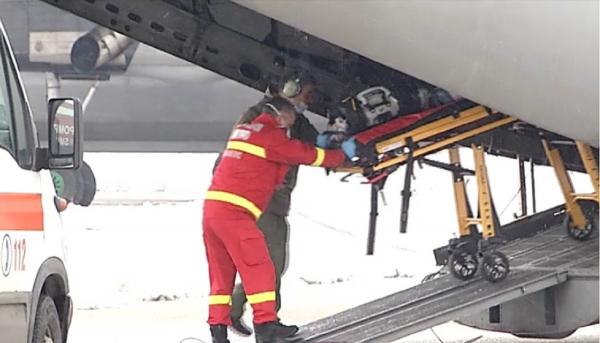 Pacientul cu arsuri pe 70% din corp, blocat în ţară de birocraţie şi vremea rea, a ajuns la clinica din Belgia cu trei infecţii nosocomiale