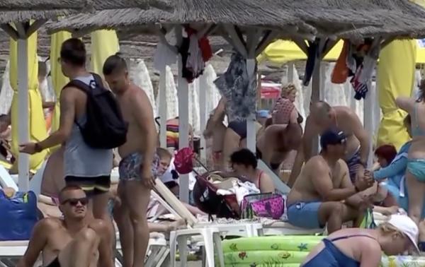 Numărul rezervărilor pentru vacanţe pe litoral s-a dublat, pe măsură ce tot mai mulți se vaccinează anti-COVID