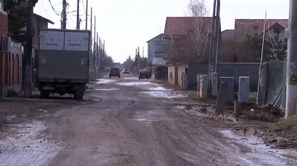 Unele cartiere rezidenţiale din București arată ca un sat. Oamenilor le pare rău că și-au luat locuințe în zonă