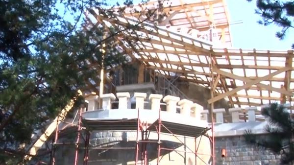 Castelul "Iulia Haseu", de la Campina, un monument istoric învăluit în mister, revine la viață