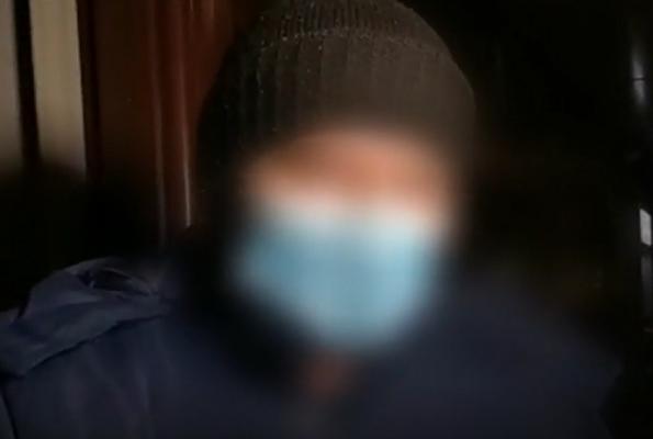 Primele declaraţii ale tatălui sucevean care şi-a bătut copilul cu o bucată de lemn: ''Îmi spuneau că nu învaţă, că nu ascultă, că-i obraznic şi am clacat''