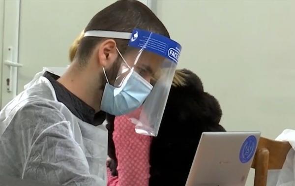 Criză de personal în centrele de vaccinare din Târgu Jiu