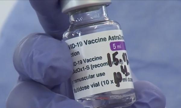 Vaccinarea cu AstraZeneca începe cu refuzuri: unii se tem că vaccinul este mai puţin eficient sau chiar mai periculos