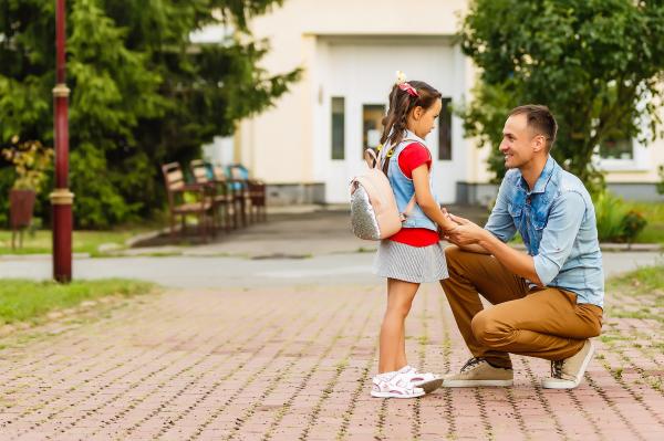 Ministrul Muncii vrea să introducă reguli noi pentru acordarea de zile libere părinţilor, pentru supravegherea copiilor care învaţă online