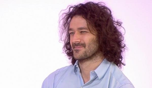 Andrei Cavassi pregăteşte două spectacole de excepţie: "Mi-aş dori ca prin muzica mea să pot să le ofer oamenilor o lume mai frumoasă"