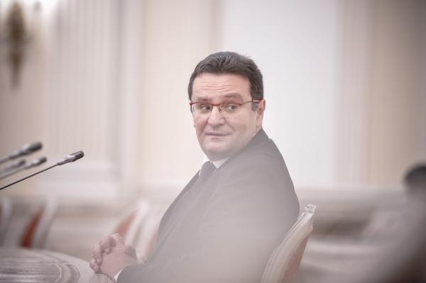 Klaus Iohannis a rechemat mai mulţi ambasadori, printre care George Maior şi Emil Hurezeanu