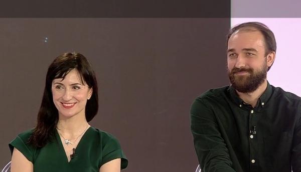 Invitație la teatru: "Să vorbesc cu tine", o comedie romantică cu actorii Antoaneta Cojocaru şi Daniel Pascariu, de Dragobete