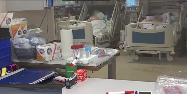 Un bărbat care și-a dus tatăl cu fractură la spital, în Botoșani, l-a luat acasă mort, după ce s-a infectat cu o bacterie şi Covid