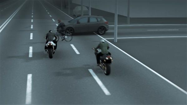 Animație: Cum s-a petrecut accidentul în care a murit tânărul polițist Ionuţ Negrilă. Motocicleta s-a rupt în două