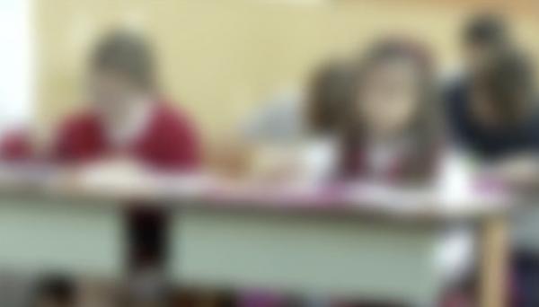 Elevi de clasa a doua, terorizați de învățător. Dascălul mai are un dosar penal pentru purtare abuzivă la școală