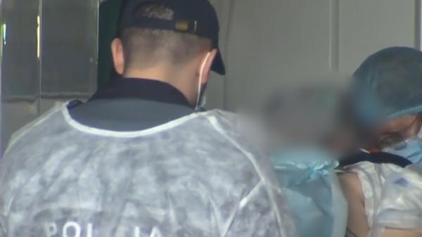 Anchetatorii ar vrea să stea de vorbă cu criminalul din Oneşti, dar medicii nu şi-au dat acceptul pentru externare