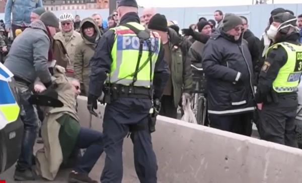 Europa, între explozia de noi cazuri COVID și proteste față de măsurile de carantină