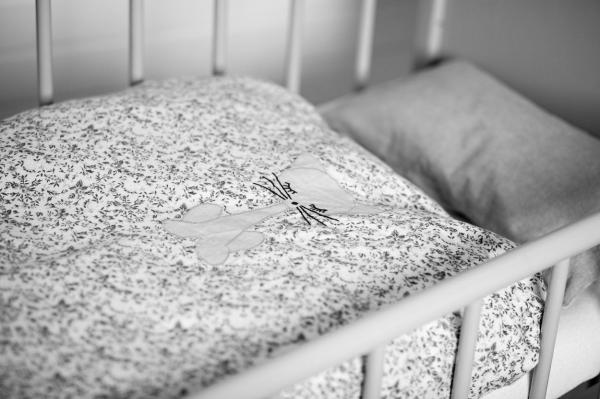 Cazul bebelușilor morți la Spitalul de Urgenţă Piteşti, după naștere. Mamă: ”Îl visez, dar nu-i văd faţa pentru că nu l-am văzut”