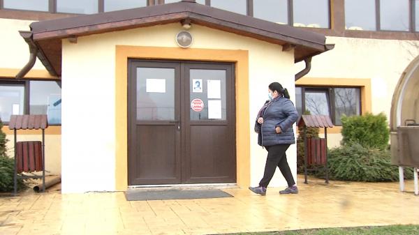 Vaccinul pune satele pe harta turismului. Oamenii bat ţara de la un capăt la altul doar pentru a se imuniza