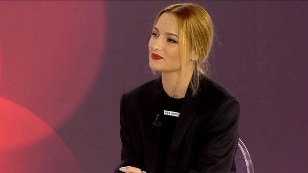 "Ram-pam-pam", noua piesă lansată de Minelli. Artista a fost în platoul Observator şi ne-a prezentat noul single