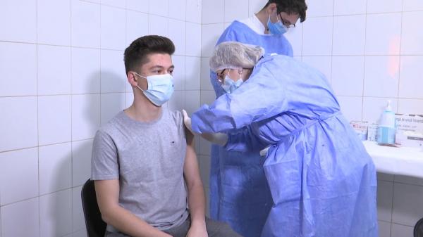 Centrele de vaccinare anti-covid ale Armatei, deschise şi pentru persoanele civile