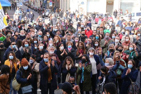 Tot mai mulți europeni sunt revoltați de carantine și restricții. Francezii nu mai vor în case, în plin val 3 al pandemiei