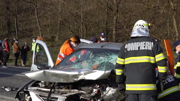 Familie distrusă în urma unui accident provocat de un şofer de 75 de ani, în Dâmboviţa