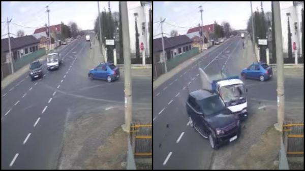Accident pe E85, la Costești. Șoferul unei camionete, aproape de a lovi un stâlp după manevra unei șoferițe