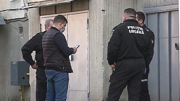 Moarte suspectă în Mureș. Un bărbat a fost găsit împuşcat în propria locuință. Vecinii susțin că ar fi avut probleme cu alcoolul