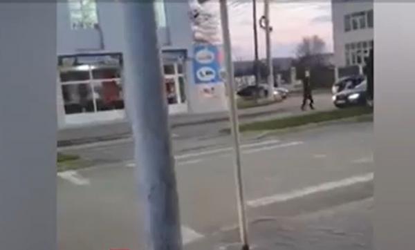 Reglare de conturi între interlopi în centrul oraşului Mangalia: Mai mulţi bărbaţi şi-au împărţit pumni în plină stradă