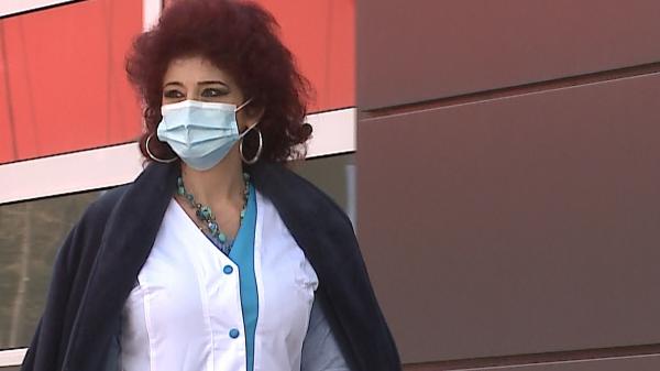 O româncă eroină, pe clădirile din Times Square. Camelia a donat sânge de 120 de ori şi a salvat peste 350 de oameni