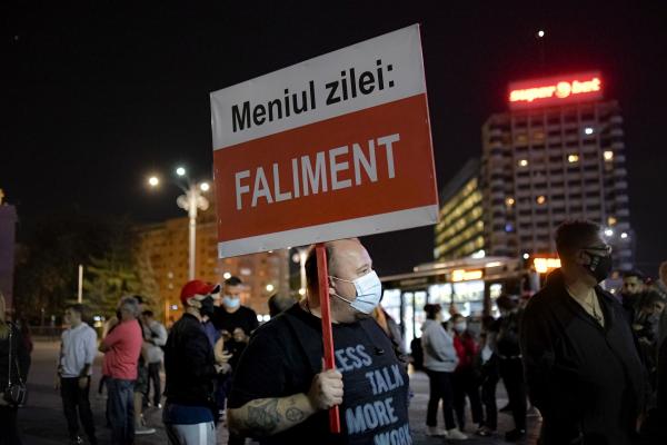 Ruleta locurilor de muncă în pandemie. Prosperă afacerile din IT, retail și industria alimentară, însă HORECA este la pământ