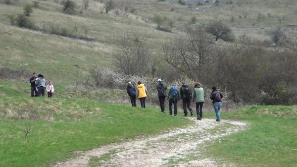 Drumeţii în natură, în satele din Transilvania. Turiştii au vrut să uite de forfota oraşului