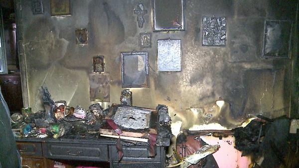 Incendiu într-un bloc din Târgu Mureş: 30 de persoane au fost evacutate. "S-a aprins aici ceva, dar toată familia ei e la spital"