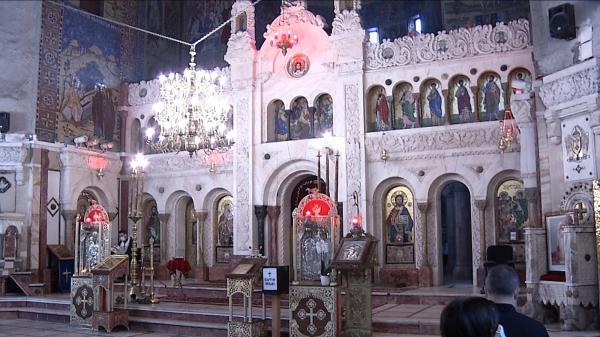 Preot din Călărași înregistrat când face avansuri unei fete de 14 ani, la spovedanie: ”Sincer, aş vrea să te sărut şi eu!”