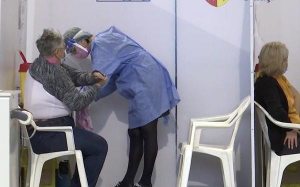 Beneficii şi recompense pentru cei vaccinaţi. Marea relaxare începe deja cu evenimente test