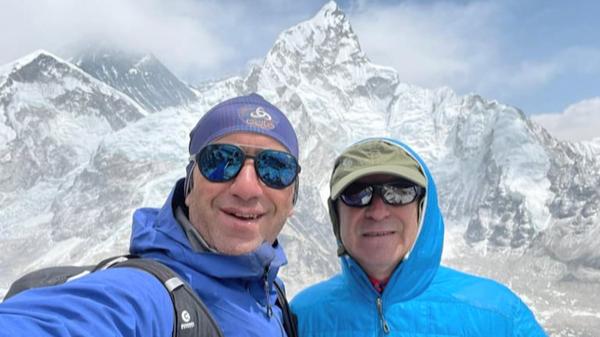 Horia Colibășanu, mărturii despre lupta contracronometru din Himalaya. Alpiniştii au fost surprinşi de o avalanşă, în toiul nopţii