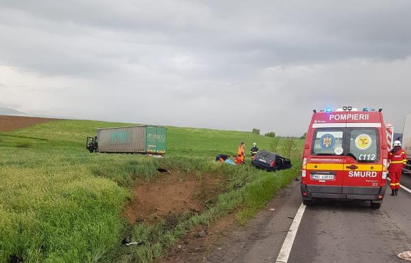 Accident cu 4 morți în Brașov, la ieșirea din Rotbav spre Măieruș. Șoferul unui TIR ar fi adormit la volan