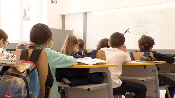 Rata infectărilor în Capitală a scăzut sub 1 la mie. Cîmpeanu: Toţi elevii din Bucureşti ar trebui să se întoarcă la şcoală de miercuri