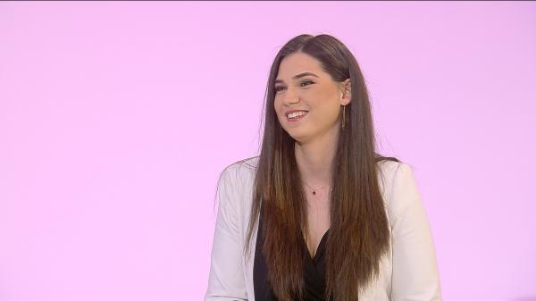 Dominique Lăcătuş, despre momentul când a simţit că vrea să se facă actriţă: "Primul pas a fost în a XII-a. Am văzut că e lumea mea"