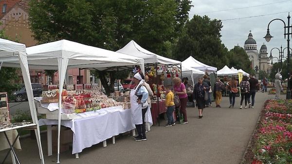 Târgurile cu produse speciale din Târgu Mureş şi Oradea au avut mare succes la public