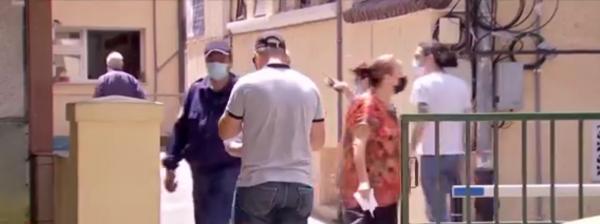 A reînceput aglomeraţia în spitale, holurile policlinicilor sunt pline: "Trebuie să fim extrem de atenţi, triajul ar trebui să funcţioneze cât timp avem pandemie"