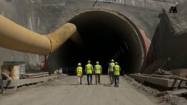Lucrările la tunelul de cale ferată de la Bata sunt în grafic. Tunelul  ar putea fi gata înainte de termen