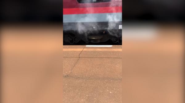 Tren CFR, la un pas să ia foc. InterRegio 1645 a oprit forţat în apropiere de Bucureşti