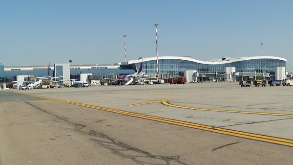 Sute de angajaţi ai CN Aeroporturi Bucureşti intră în şomaj tehnic: "Oricum vara era o perioadă a concediilor"