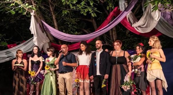 Festivalul independent "Teatru sub lună" a ajuns la a şaptea ediţie: "Teatrul trebuie să rămână viu"