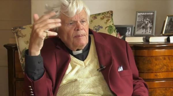 Povestea preotului luteran din Roșia care a ținut 14 ani slujba într-o biserică goală. ”Am știut că Dumnezeu nu vrea sa plec”