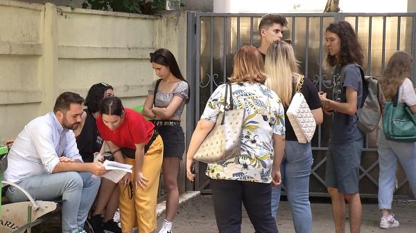 Val de reacţii negative după afişarea notelor de la Bacalaureat. Elevii şi profesorii sunt revoltaţi: ''Sunt convins că a fost o eroare umană''